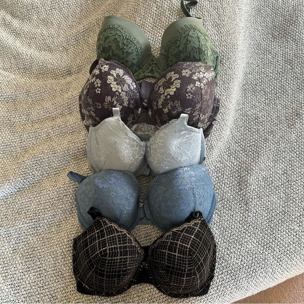 Victoria’s secret Bra bundle 34DDD